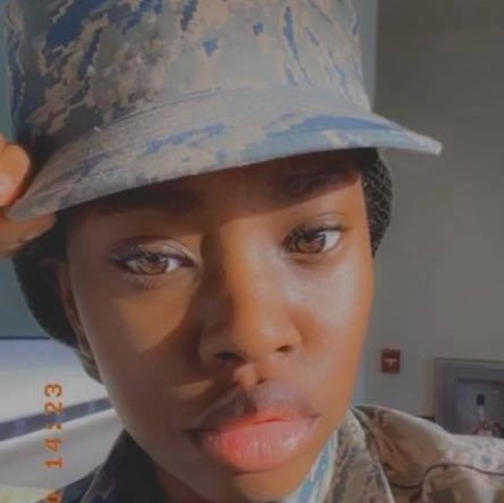 Meet your Posher, Olivia